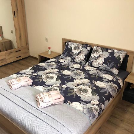 Luxury Apartment 2 Free Underground Parking Pazardzhik Ngoại thất bức ảnh